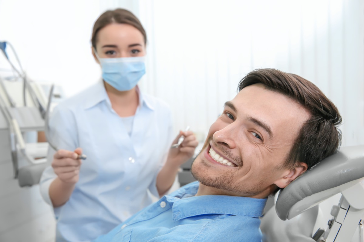 How you can benefit from visiting a female dentist
