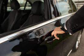 Things to Consider When Hiring a Chauffeur Driver for Your Holiday